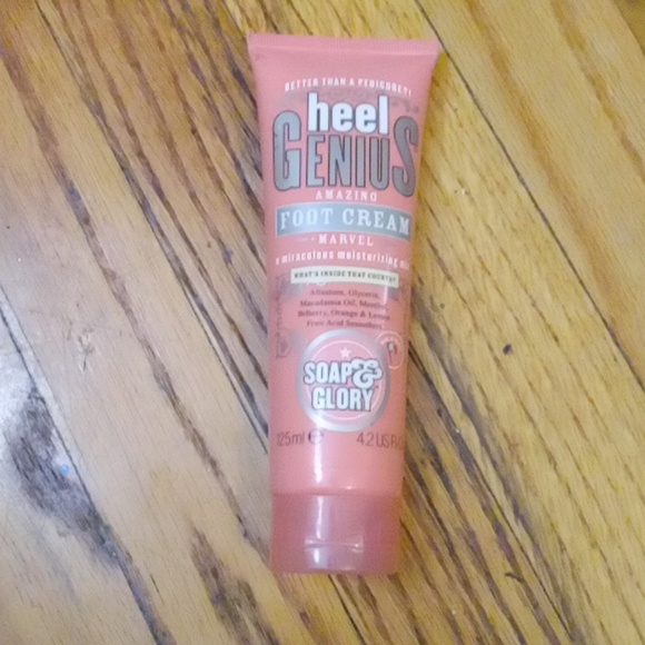 SOAP & GLORY HEEL GENIUS FOOT CREAM MOISTURIZER FULL SIZE 125ML NEW - Picture 4 of 7